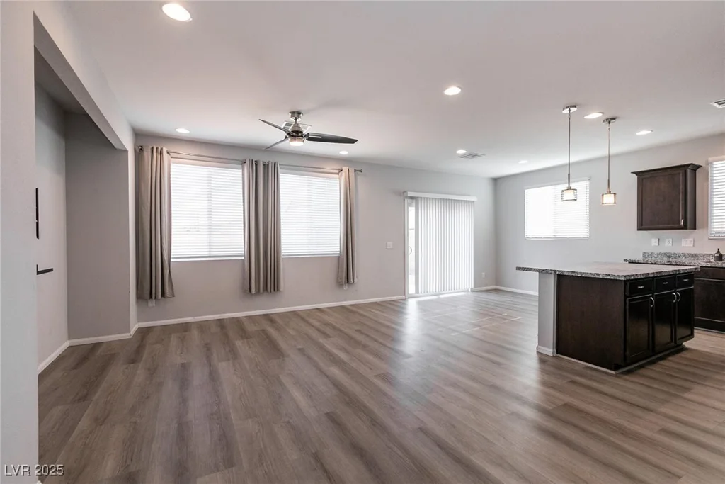 6642 Evander, North Las Vegas, NV 89086