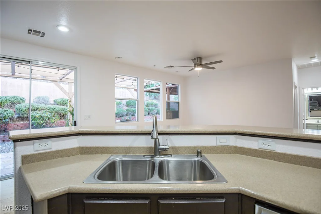 545 Playa Linda, Las Vegas, NV 89138