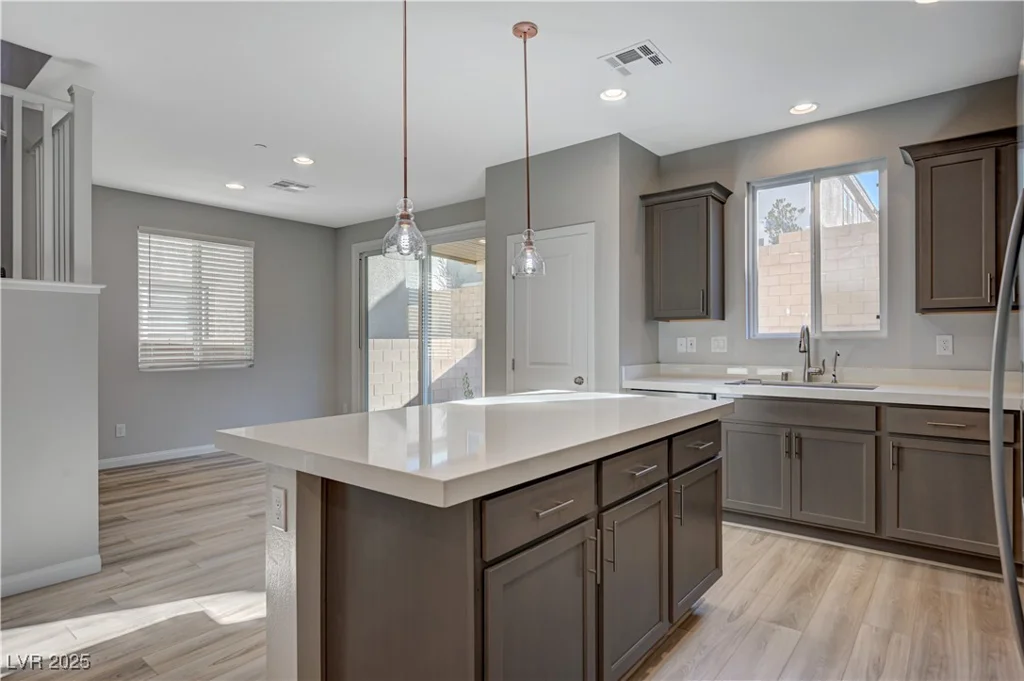10631 Enridge, Las Vegas, NV 89166