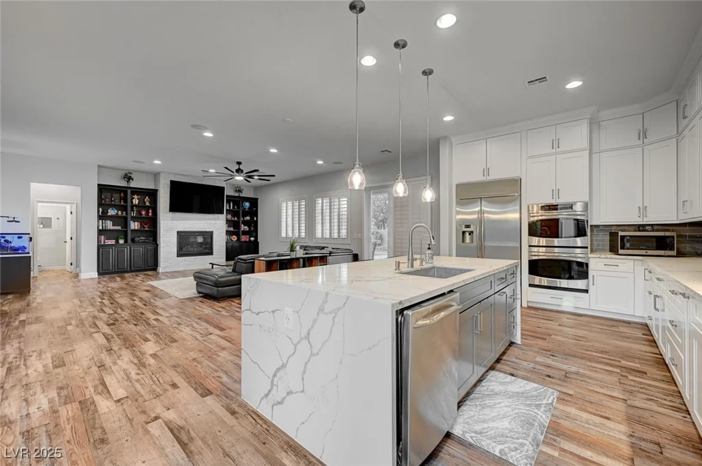 7821 Brianna Cheerful, Las Vegas, NV 89178