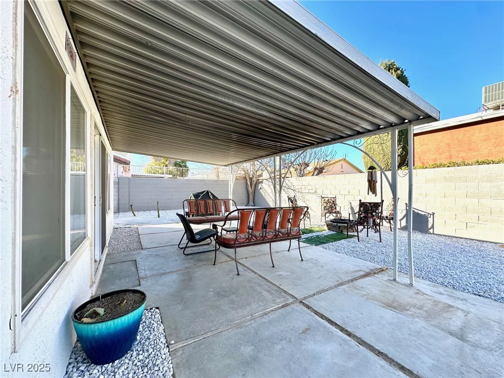 2600 Congress, Las Vegas, NV 89121