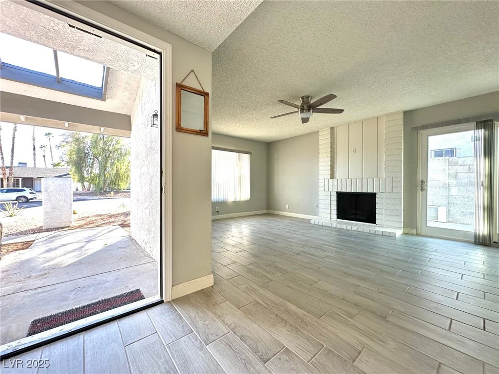 2600 Congress, Las Vegas, NV 89121