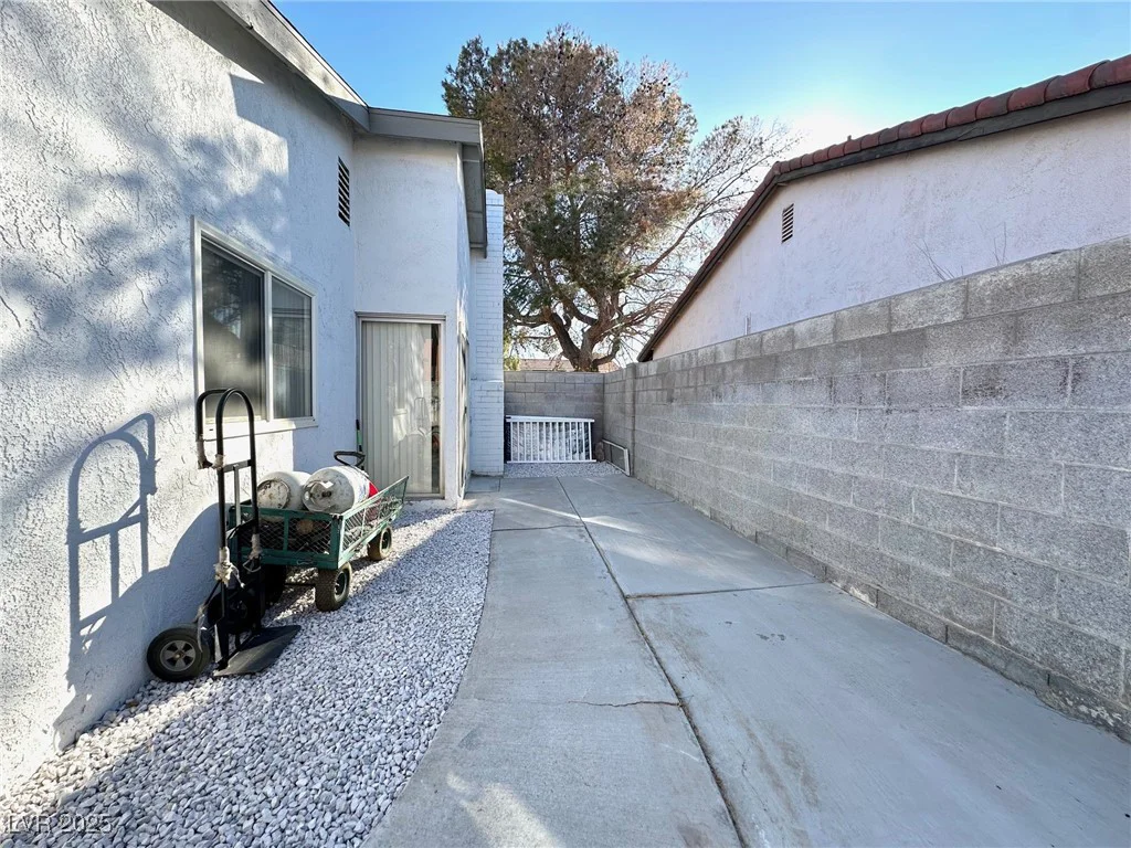 2600 Congress, Las Vegas, NV 89121