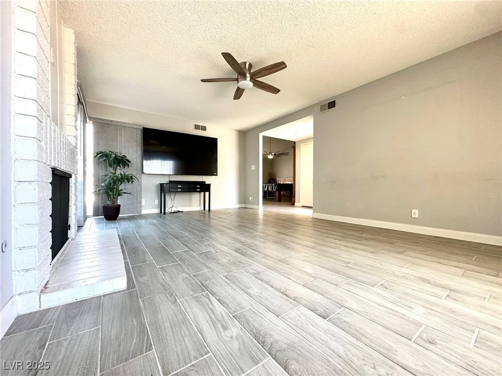 2600 Congress, Las Vegas, NV 89121