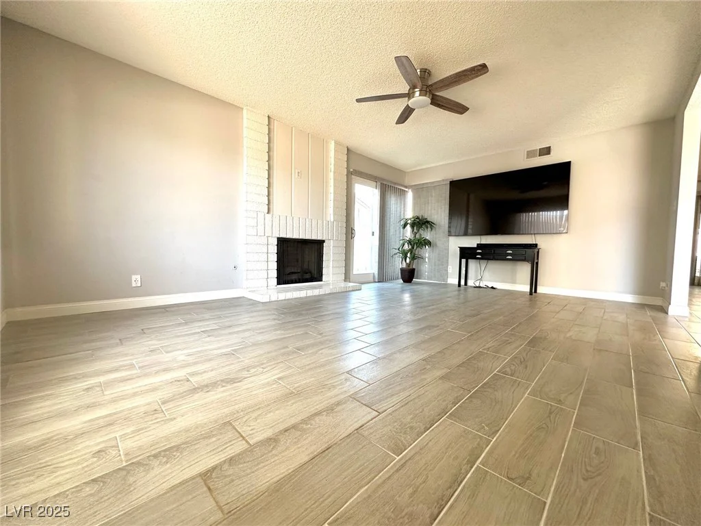 2600 Congress, Las Vegas, NV 89121
