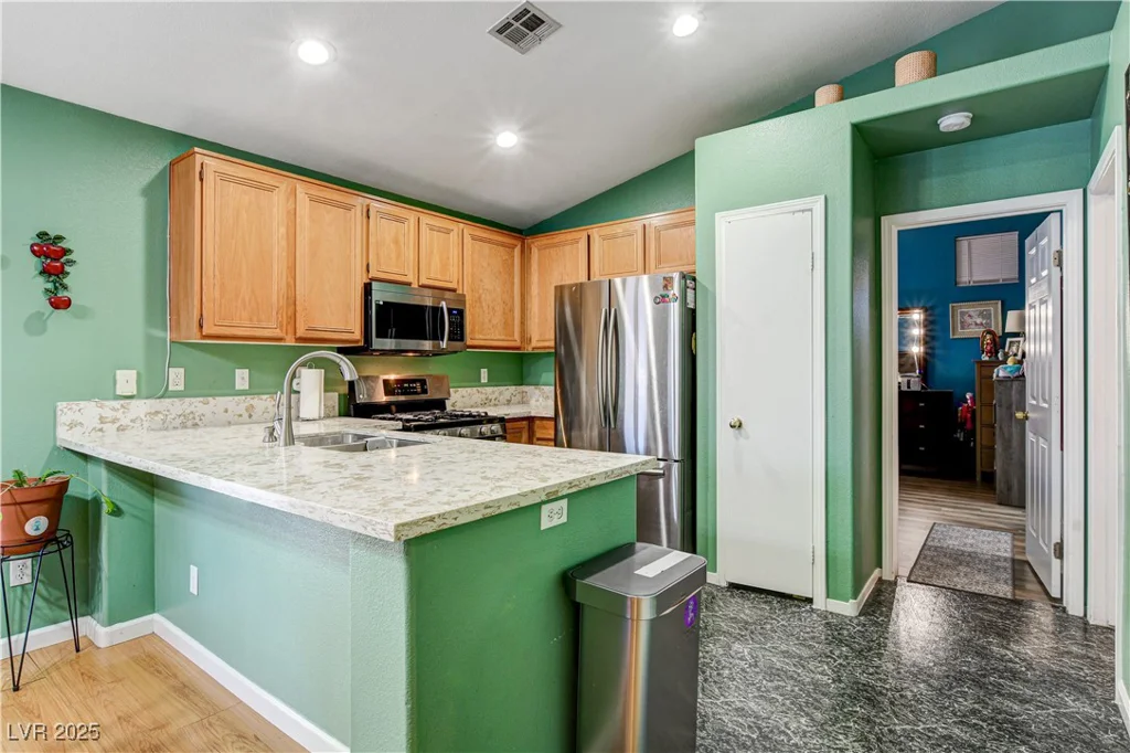 730 Brittany Falls, North Las Vegas, NV 89031