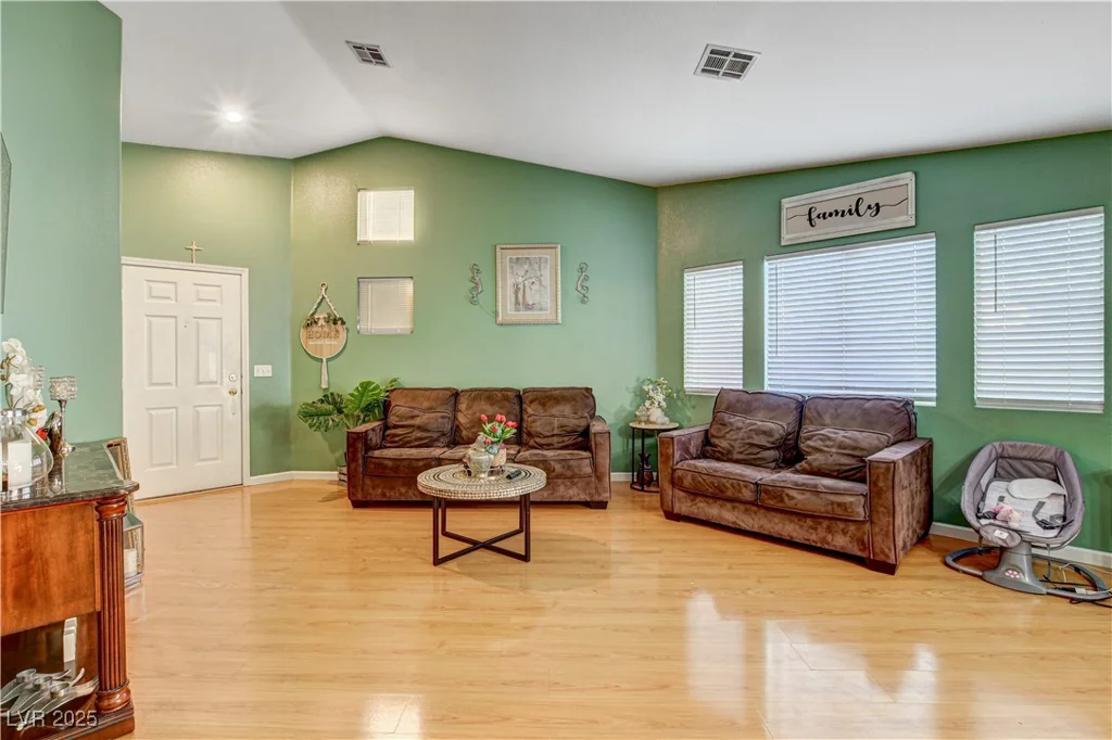 730 Brittany Falls, North Las Vegas, NV 89031