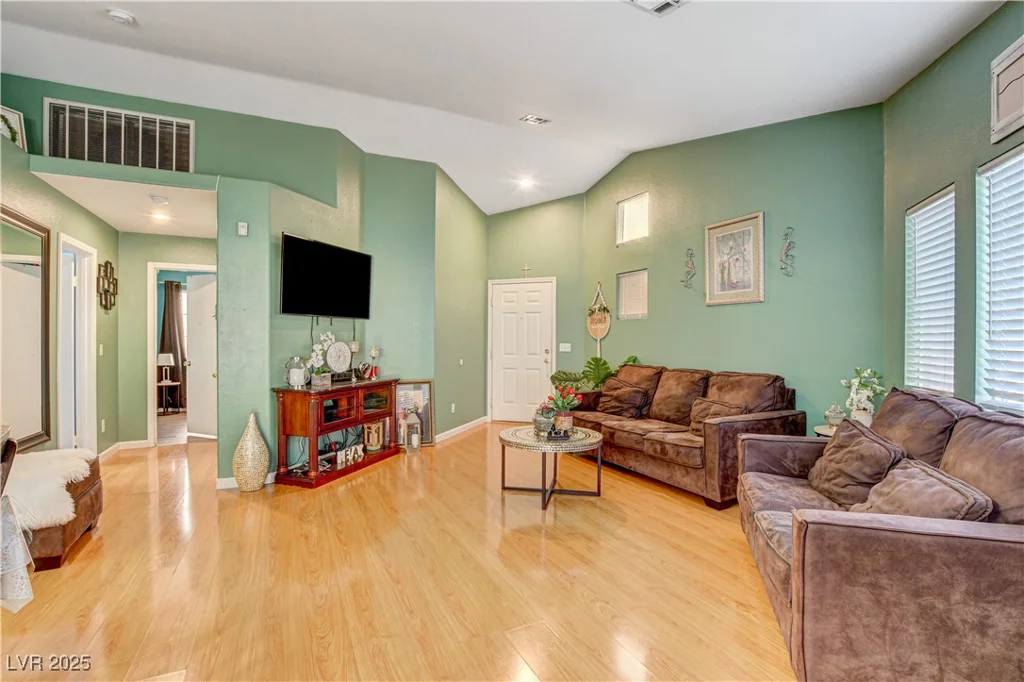 730 Brittany Falls, North Las Vegas, NV 89031
