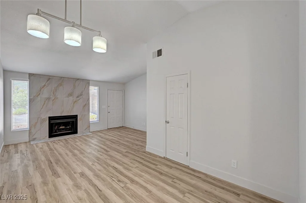 2346 Jack Pine, Las Vegas, NV 89108