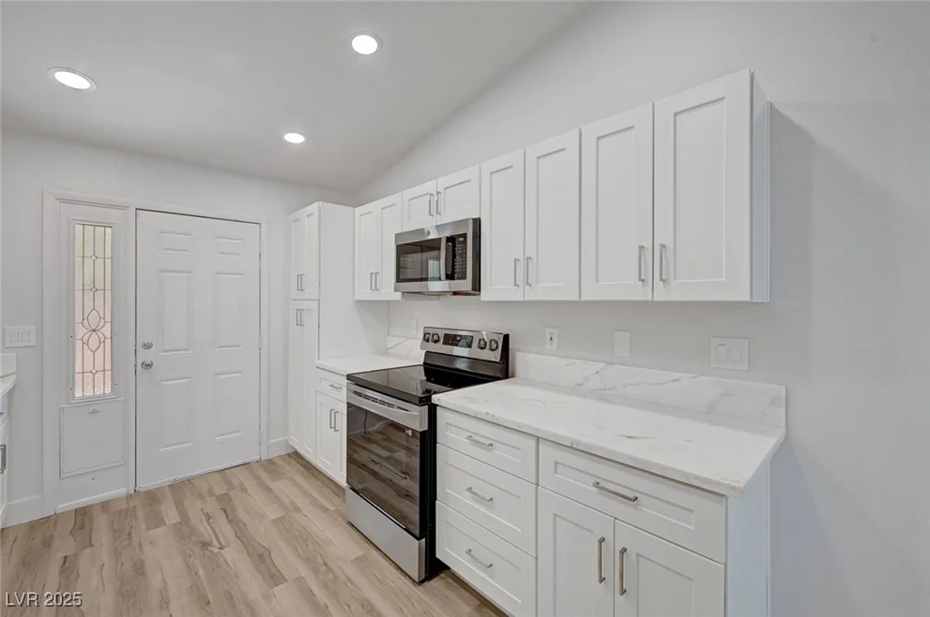 2346 Jack Pine, Las Vegas, NV 89108