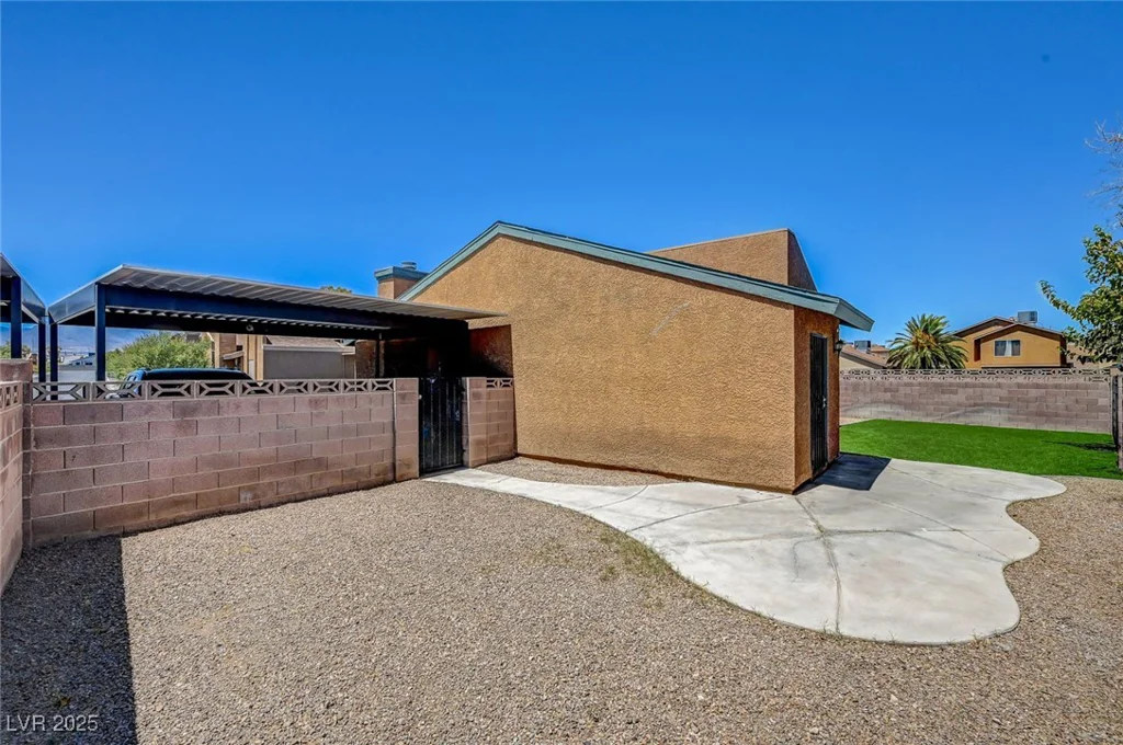 2346 Jack Pine, Las Vegas, NV 89108
