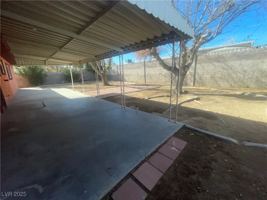 3219 Bluebird, Las Vegas, NV 89121
