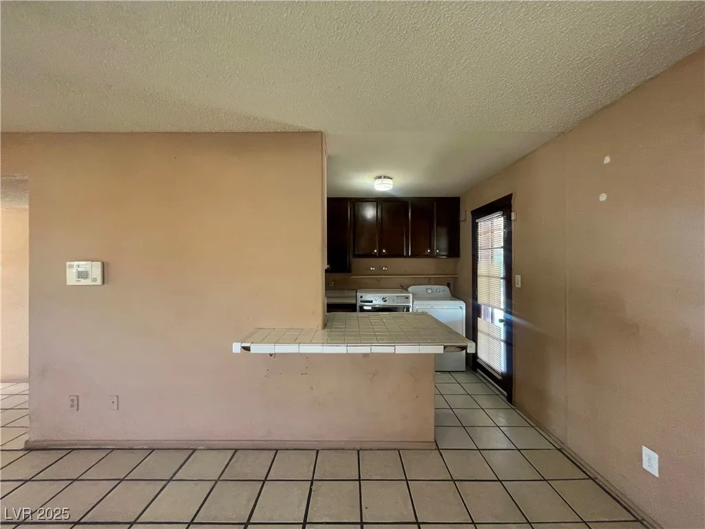 3219 Bluebird, Las Vegas, NV 89121
