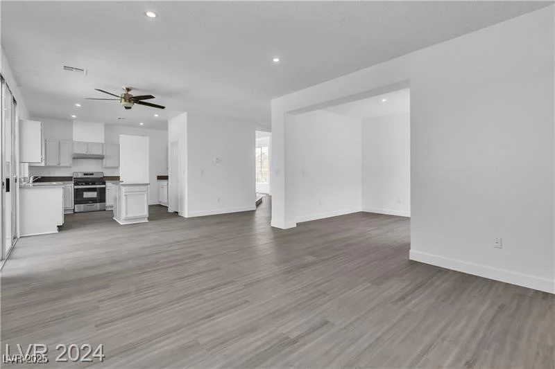 1530 Camarillo, North Las Vegas, NV 89031