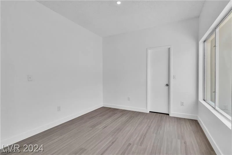 1530 Camarillo, North Las Vegas, NV 89031
