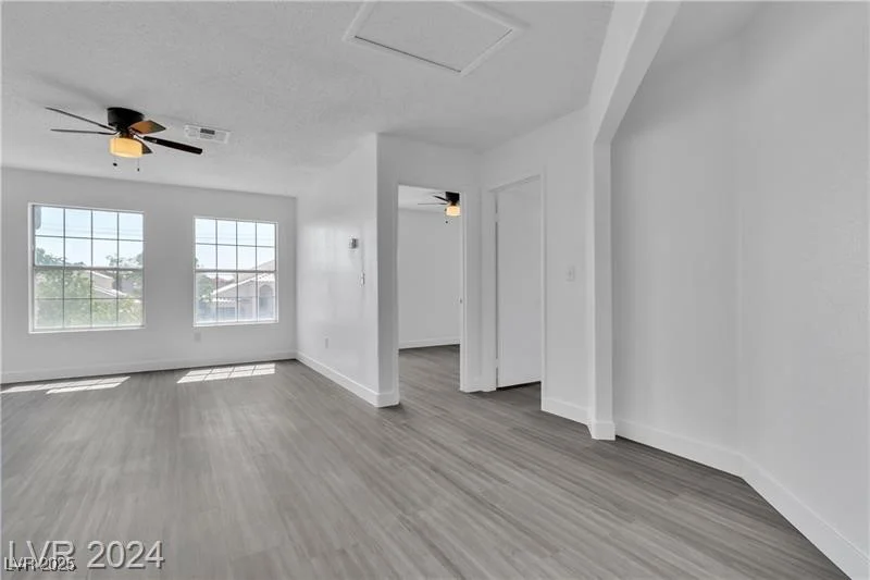 1530 Camarillo, North Las Vegas, NV 89031