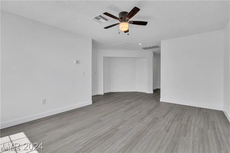 1530 Camarillo, North Las Vegas, NV 89031