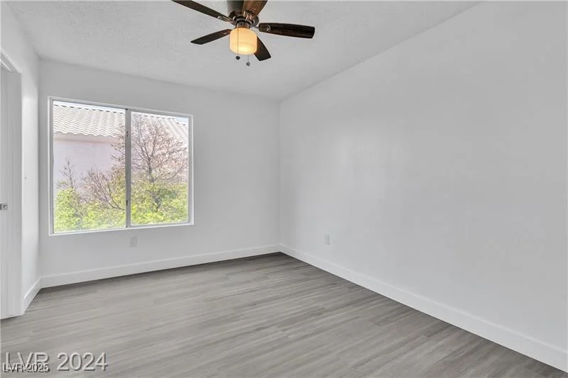 1530 Camarillo, North Las Vegas, NV 89031