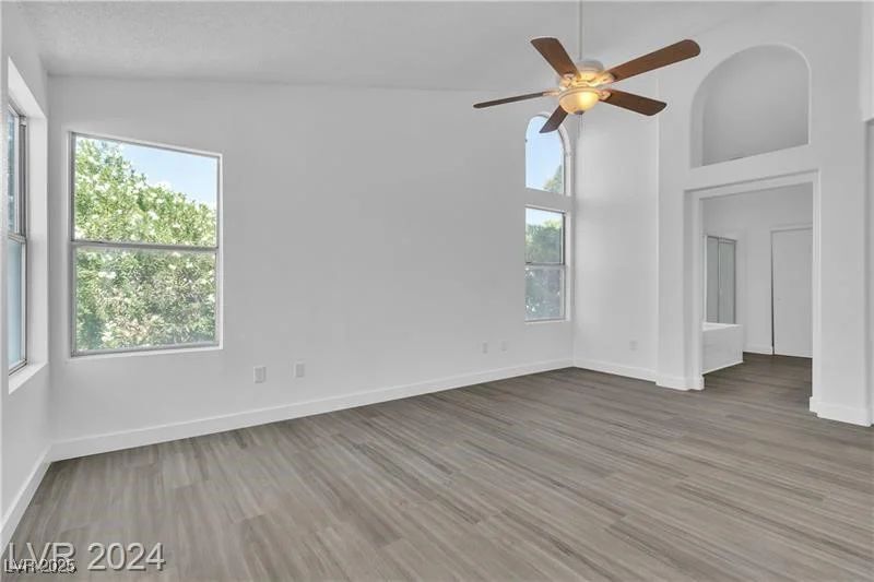 1530 Camarillo, North Las Vegas, NV 89031