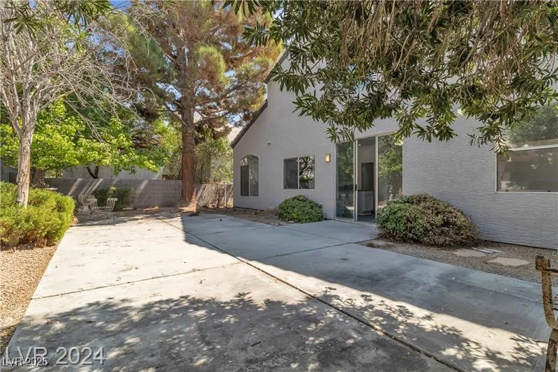 1530 Camarillo, North Las Vegas, NV 89031