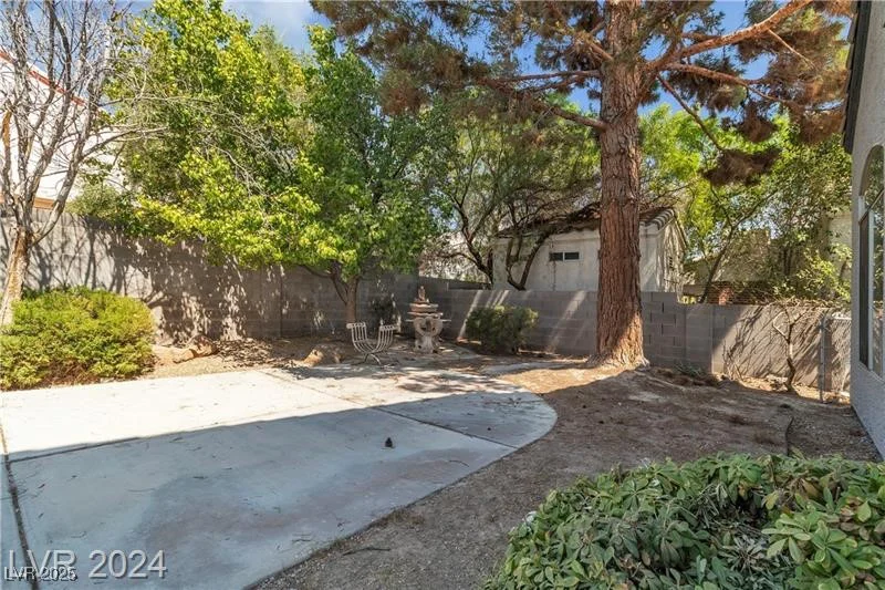 1530 Camarillo, North Las Vegas, NV 89031