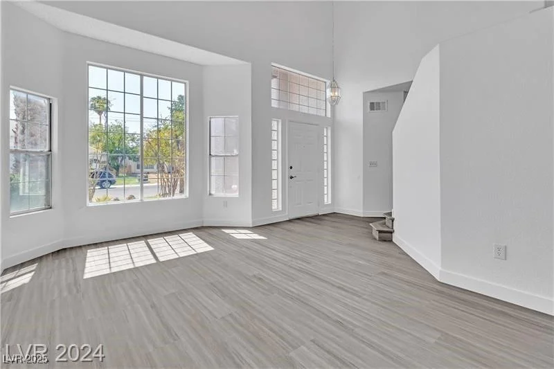 1530 Camarillo, North Las Vegas, NV 89031
