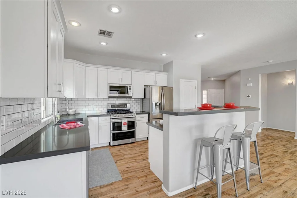 5919 Pavilion Lakes, Las Vegas, NV 89122