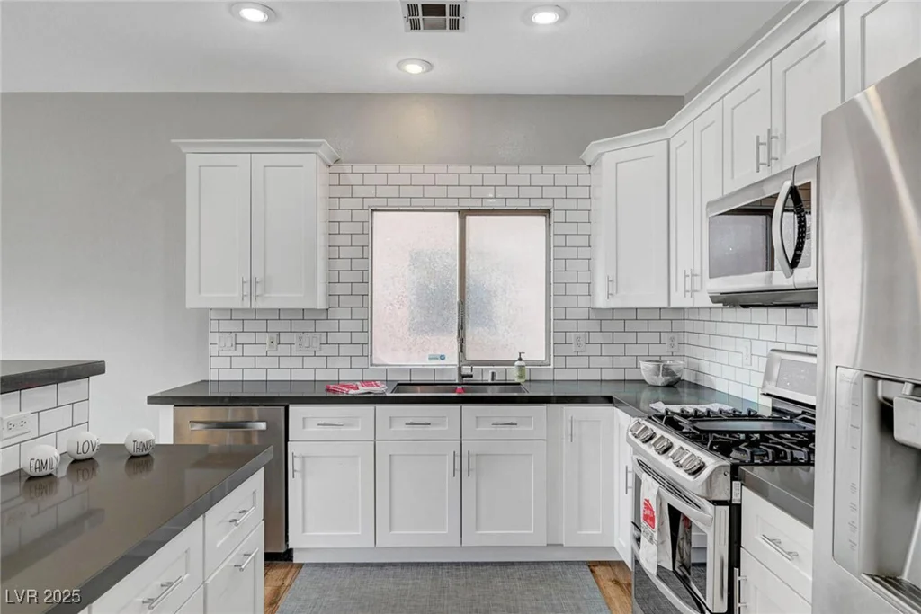 5919 Pavilion Lakes, Las Vegas, NV 89122