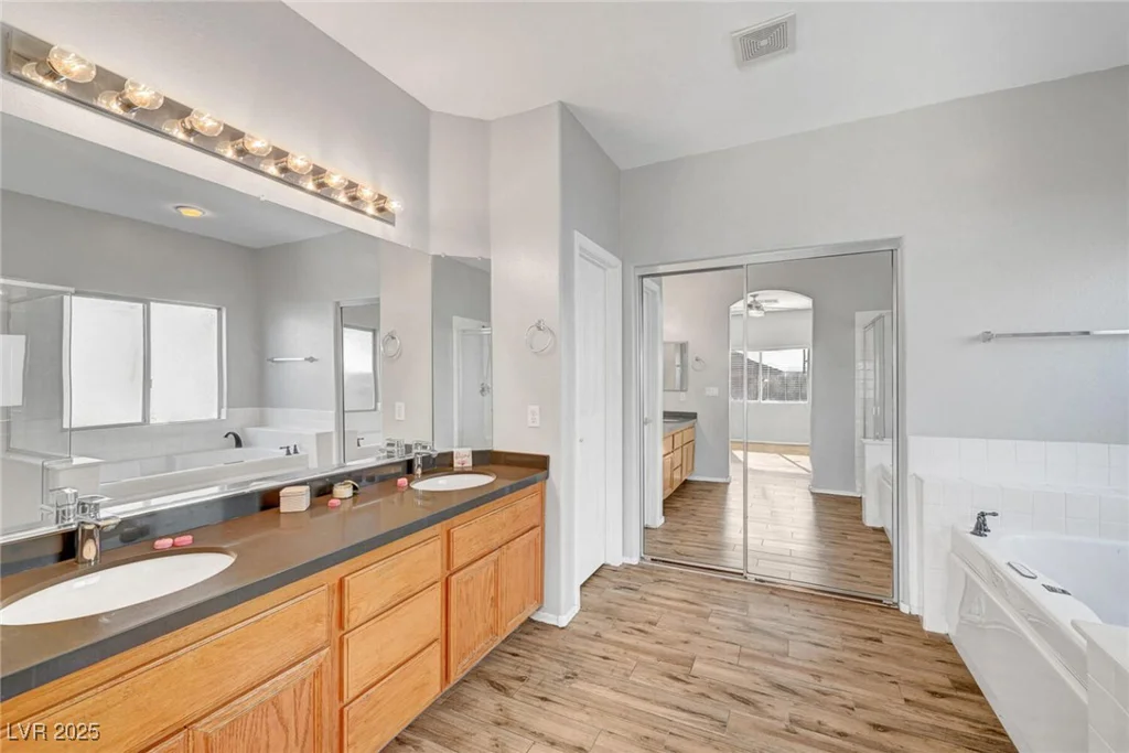 5919 Pavilion Lakes, Las Vegas, NV 89122