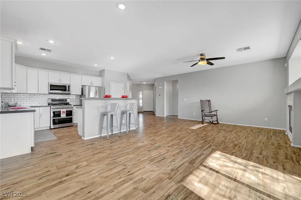 5919 Pavilion Lakes, Las Vegas, NV 89122