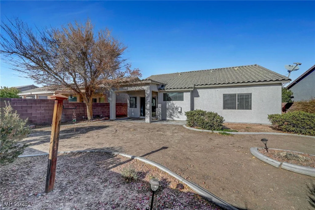 5919 Pavilion Lakes, Las Vegas, NV 89122