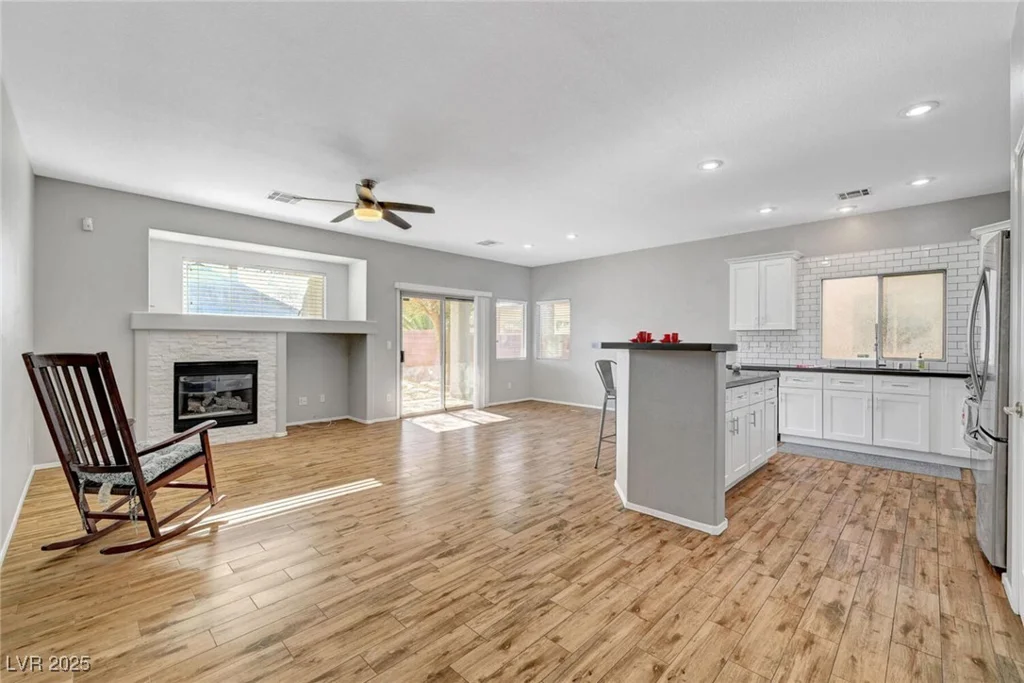 5919 Pavilion Lakes, Las Vegas, NV 89122