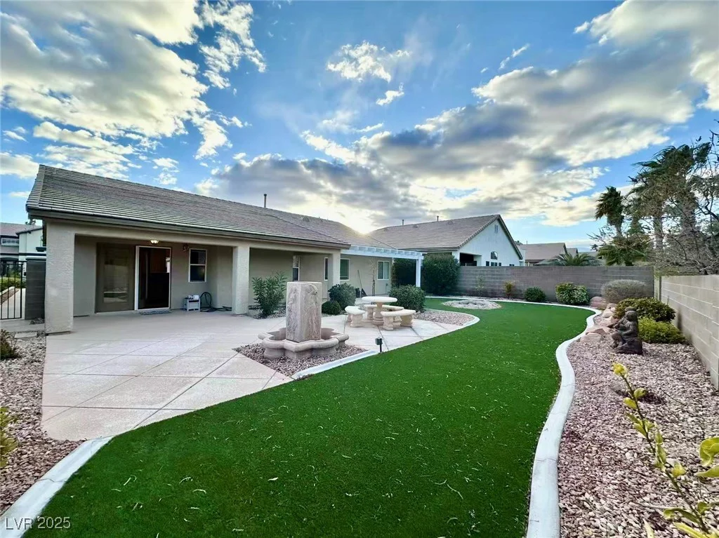 8108 Marin Pointe, Las Vegas, NV 89131