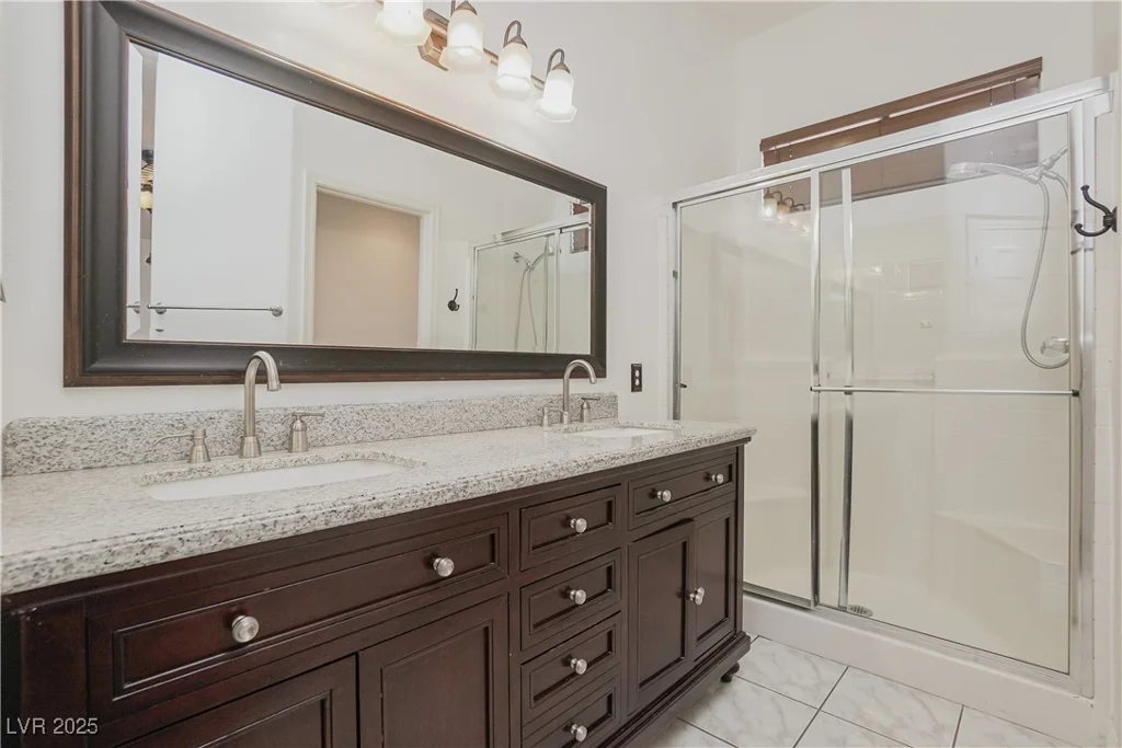 5012 Camino Del Rancho, Las Vegas, NV 89130