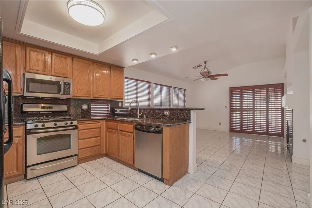 5012 Camino Del Rancho, Las Vegas, NV 89130