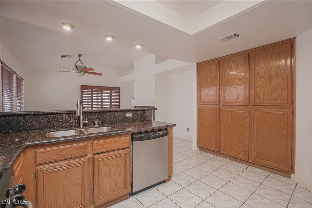 5012 Camino Del Rancho, Las Vegas, NV 89130