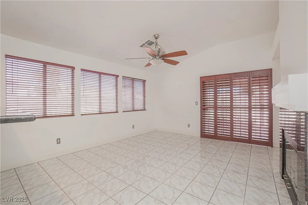 5012 Camino Del Rancho, Las Vegas, NV 89130