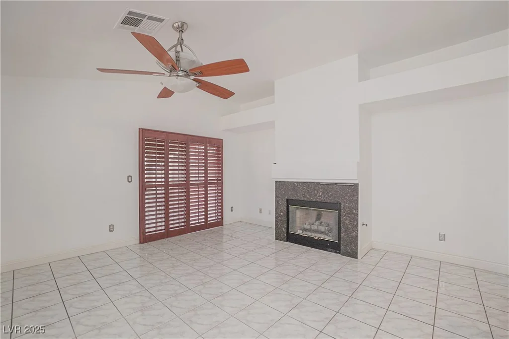 5012 Camino Del Rancho, Las Vegas, NV 89130