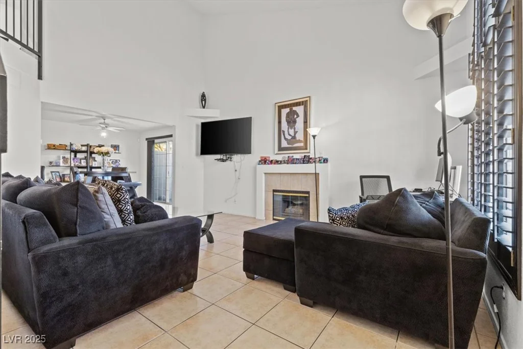 7729 Almeria, Las Vegas, NV 89128