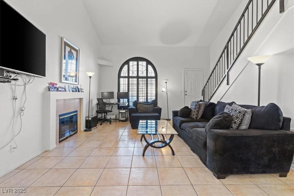 7729 Almeria, Las Vegas, NV 89128