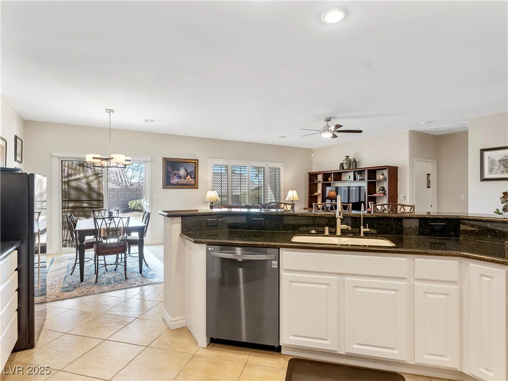 2179 Burtonsville, Henderson, NV 89044