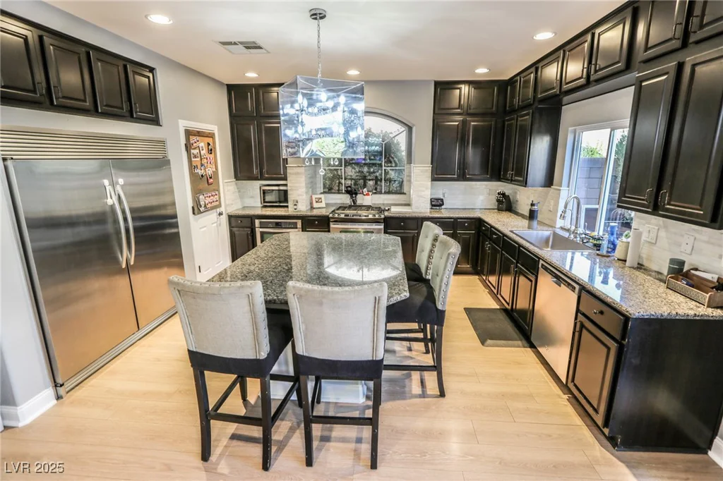 5464 Tartan Hill, Las Vegas, NV 89141