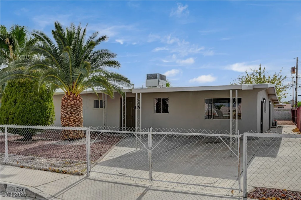 1729 Willowbrook, Las Vegas, NV 89106
