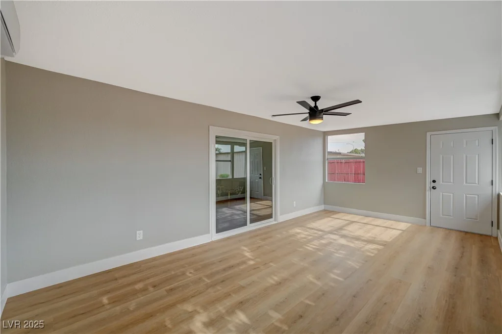 1729 Willowbrook, Las Vegas, NV 89106