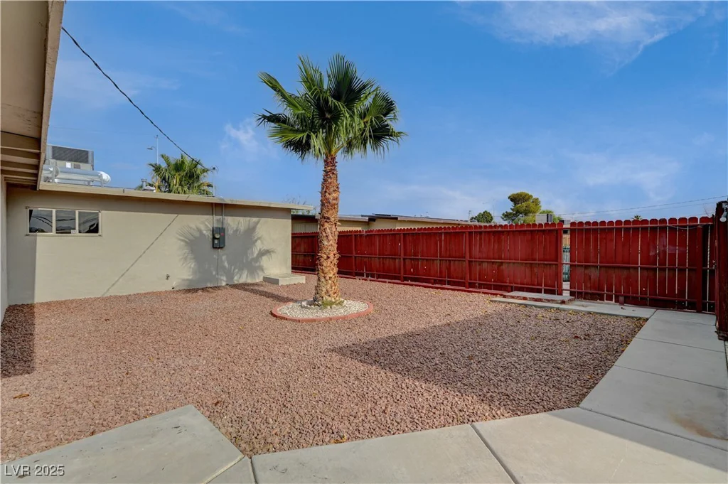 1729 Willowbrook, Las Vegas, NV 89106