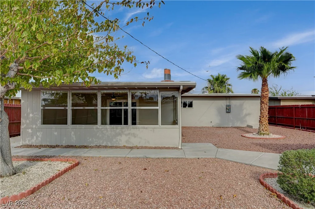 1729 Willowbrook, Las Vegas, NV 89106