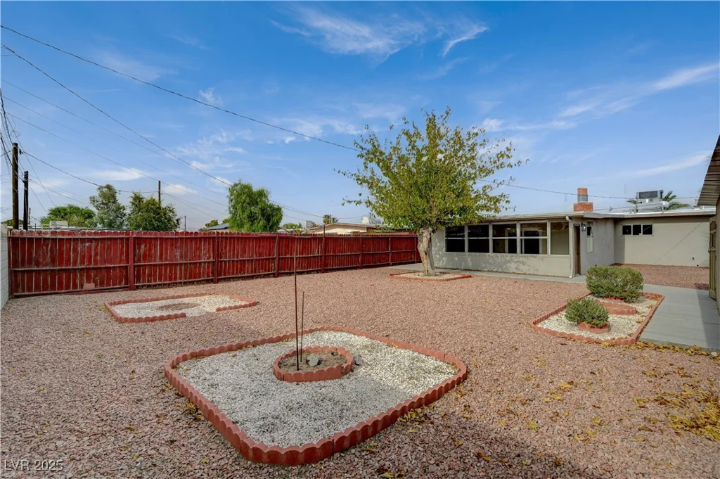 1729 Willowbrook, Las Vegas, NV 89106