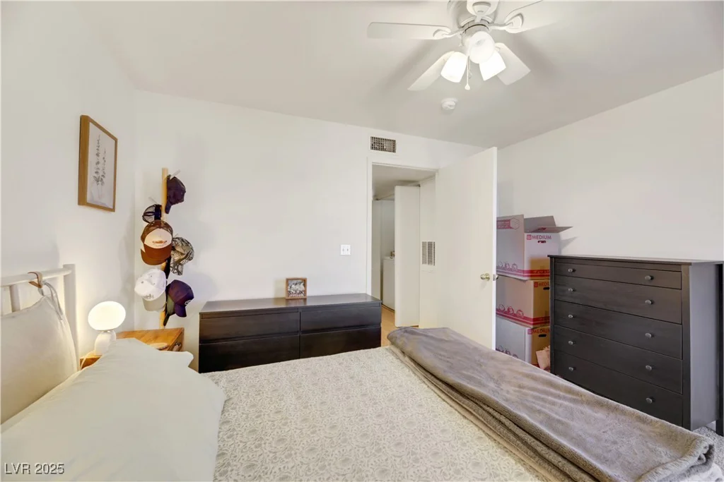 3125 Buffalo, Las Vegas, NV 89128