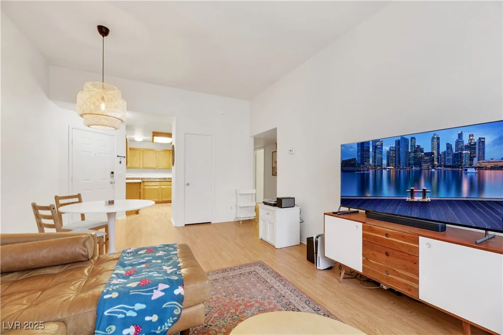 3125 Buffalo, Las Vegas, NV 89128