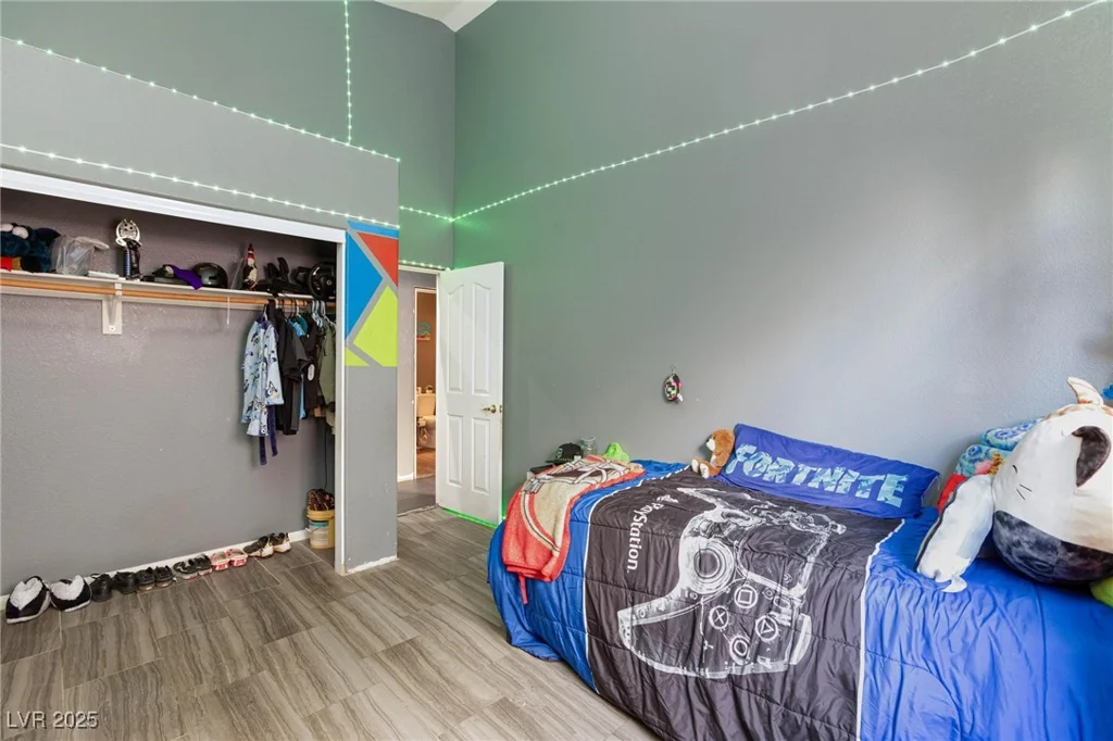207 Charter Oak, Henderson, NV 89074